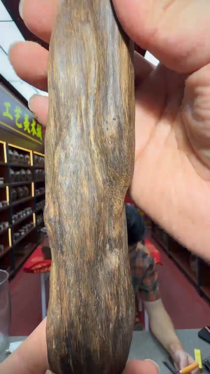 沉香手把件越南芽庄多样性发一