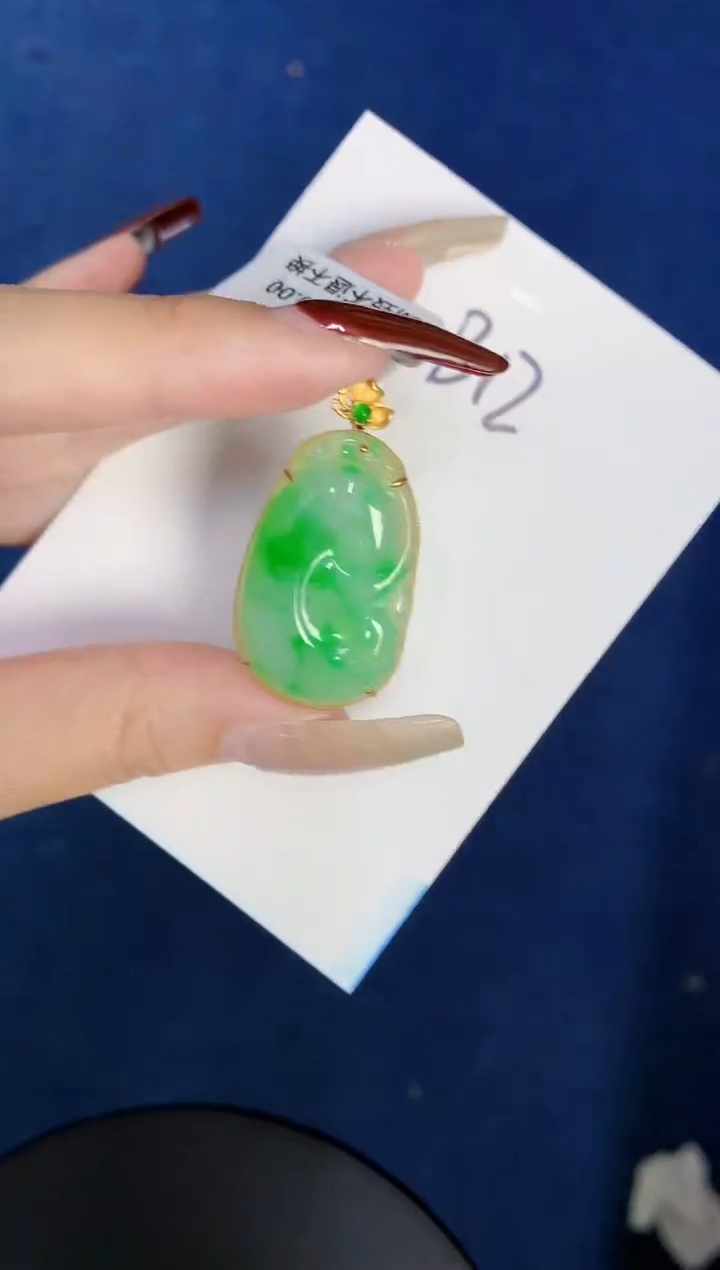 【闪购商品】翡翠颈饰18K金镶嵌0000000000