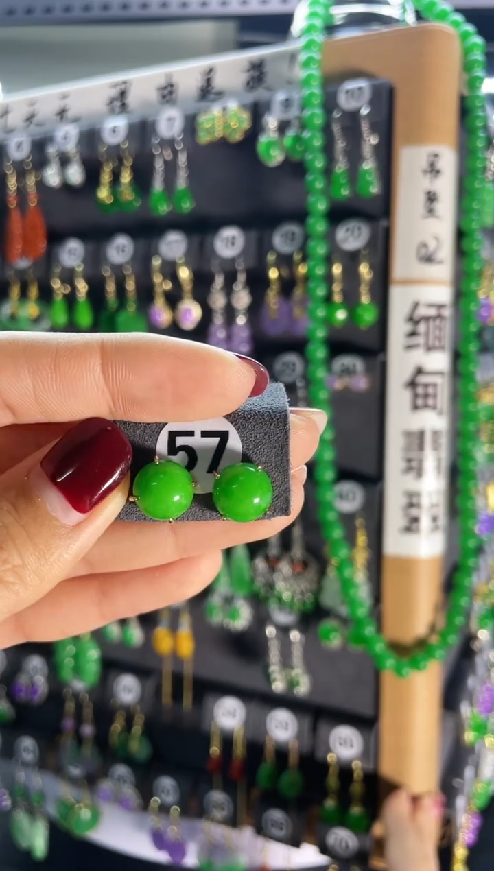 【闪购商品】翡翠耳饰银S925镶嵌57....