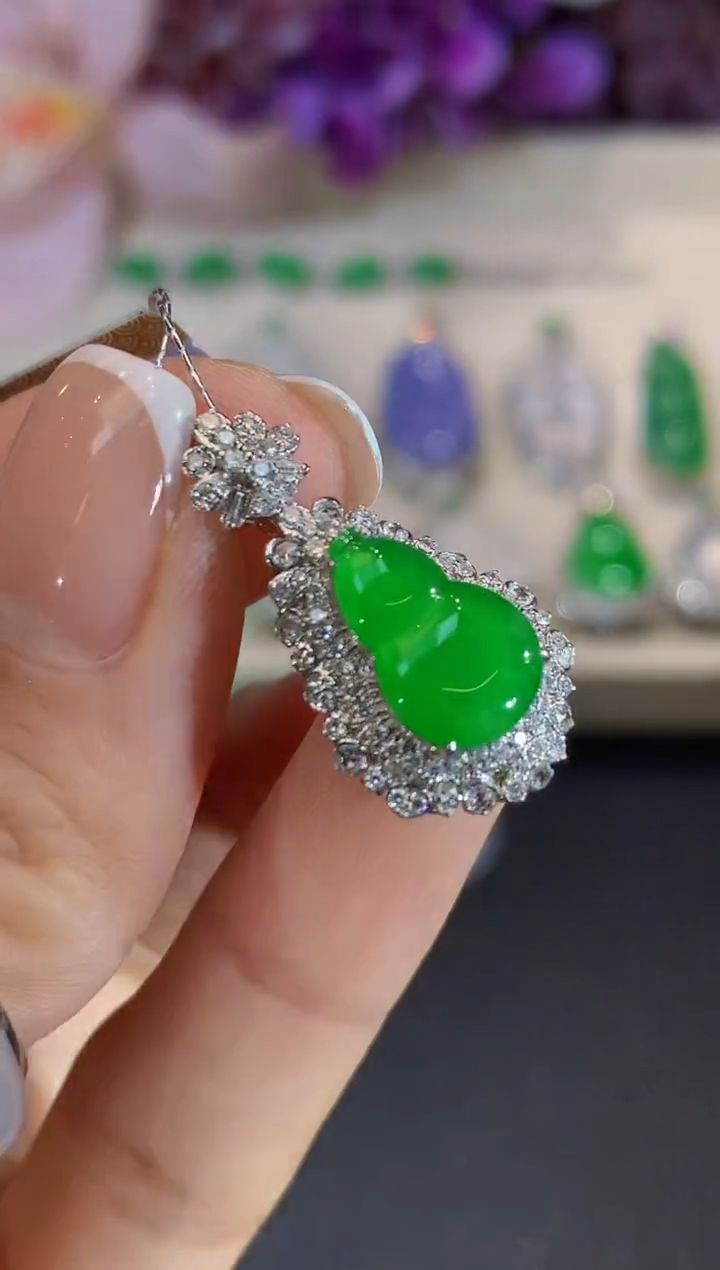 吊坠(不含链)18K金镶嵌翡翠A26