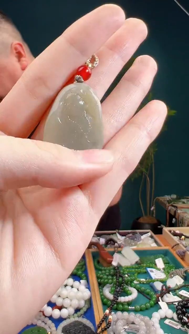 颈饰未镶嵌和田玉一物一证 拍一单发一个