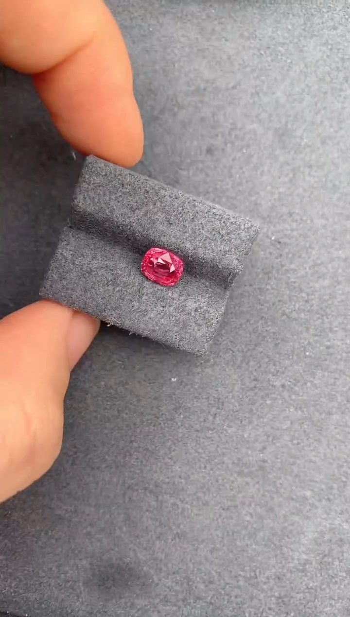 【闪购商品】尖晶石裸石未镶嵌1.5ct粉尖晶