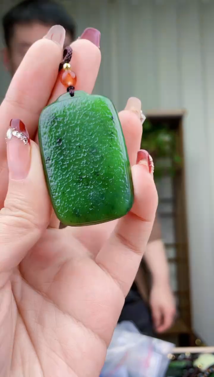 【闪购商品】和田玉挂件未镶嵌拍一发一，多样性发货