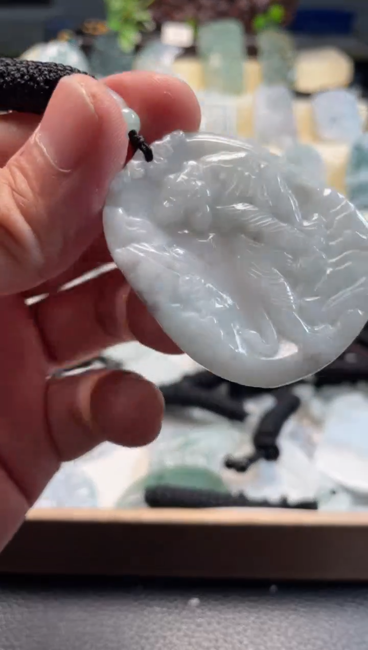 颈饰未镶嵌翡翠11/29/108