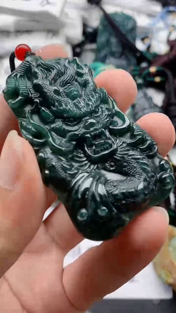 翡翠未镶嵌颈饰888