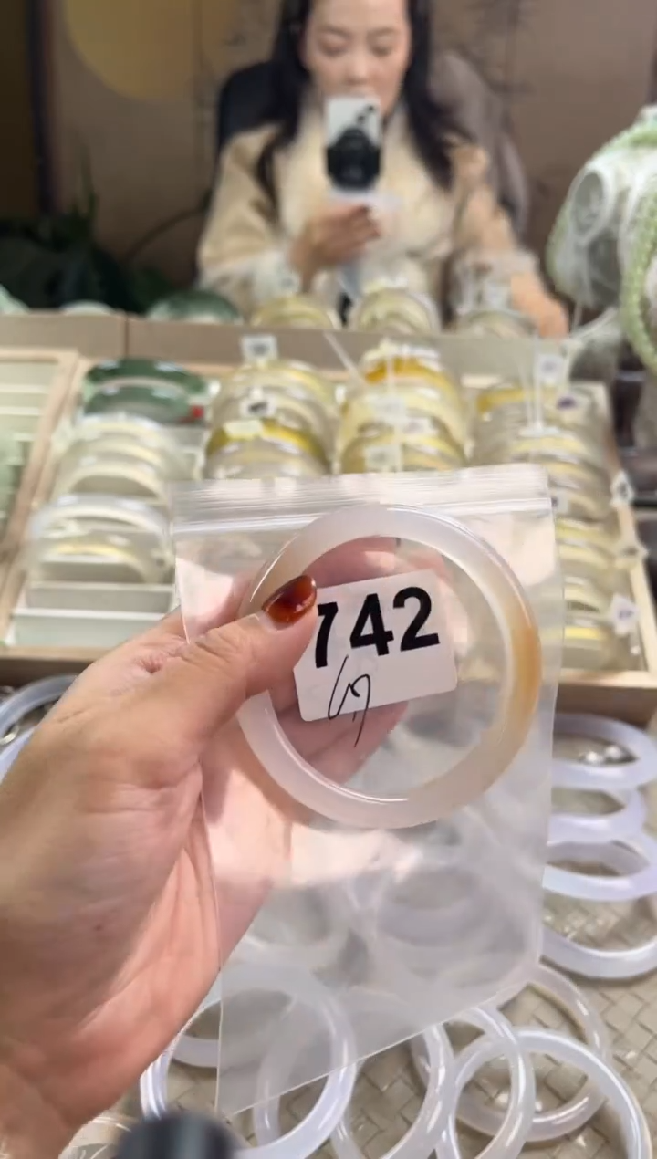 手镯玛瑙/玉髓未镶嵌742