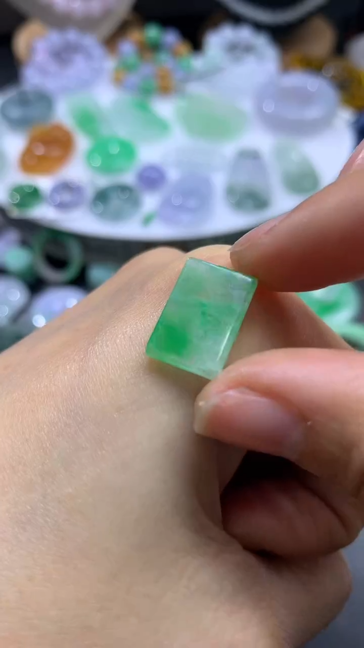 【闪购商品】定制翡翠未镶嵌翡翠