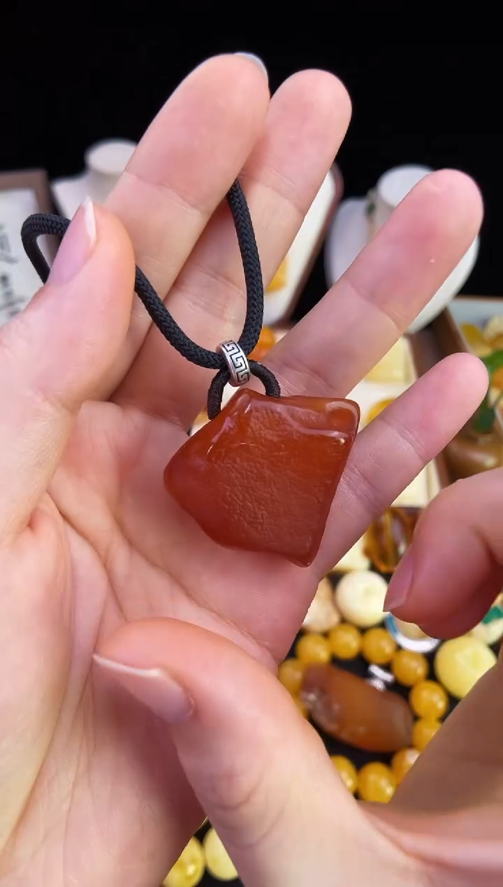 琥珀未镶嵌珠宝奇石柒月