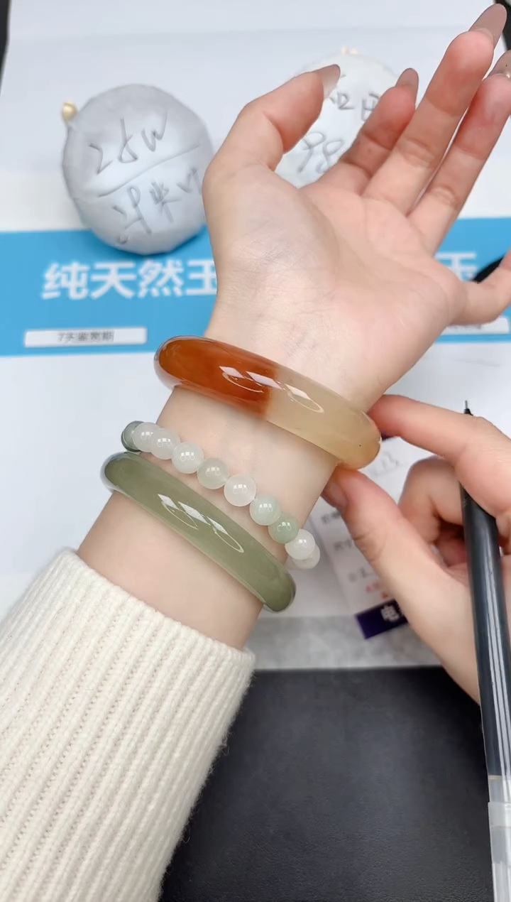 【闪购商品】石英质玉手镯未镶嵌113-54.8