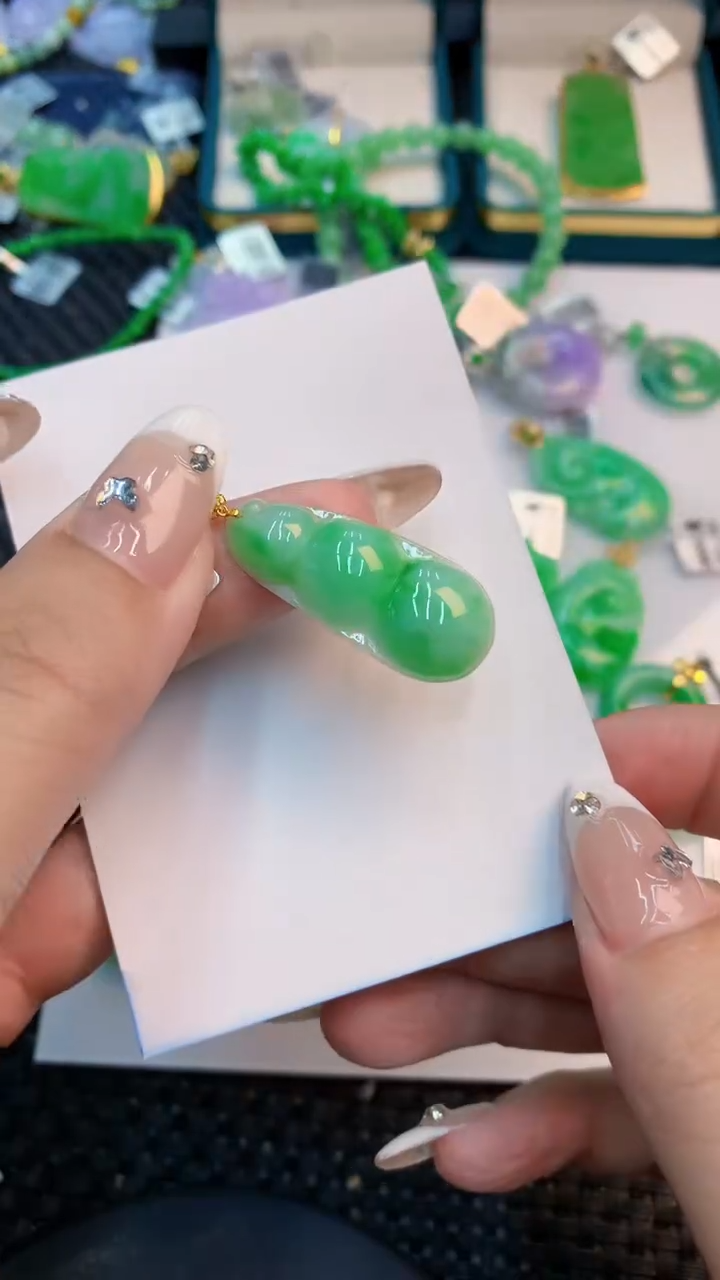 翡翠18K金镶嵌吊坠(不含链)1