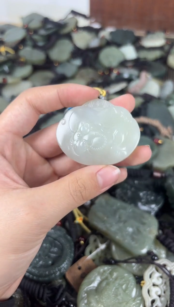 【闪购商品】和田玉颈饰未镶嵌1