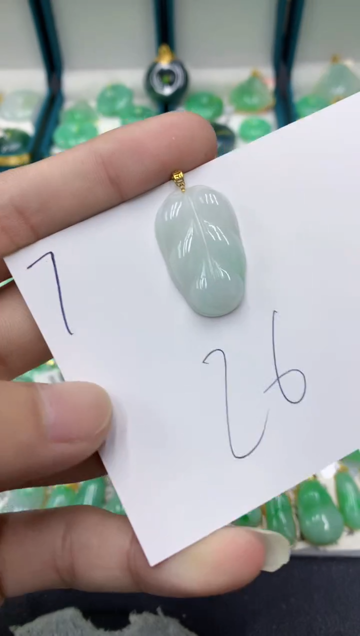 【闪购商品】翡翠颈饰18K金镶嵌翡翠