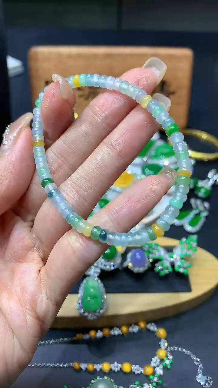 【闪购商品】翡翠手串未镶嵌团购