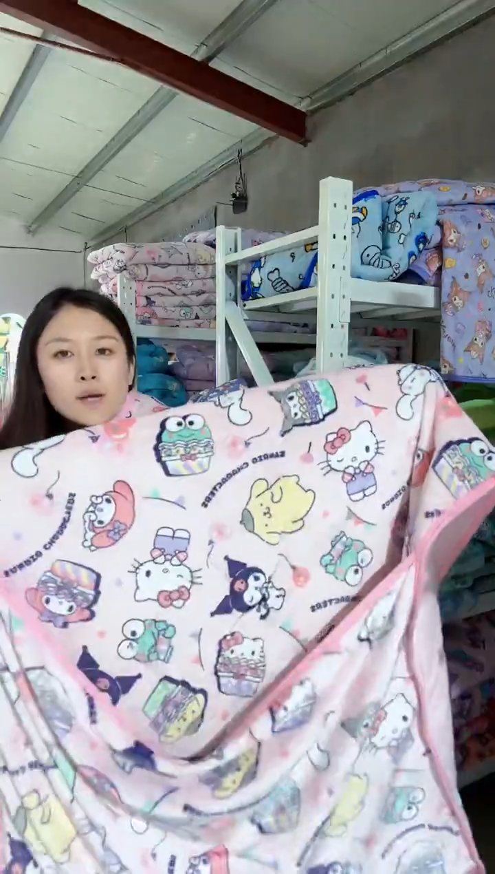 满35包邮     瑕疵  100*200绒垫子      带脚兜