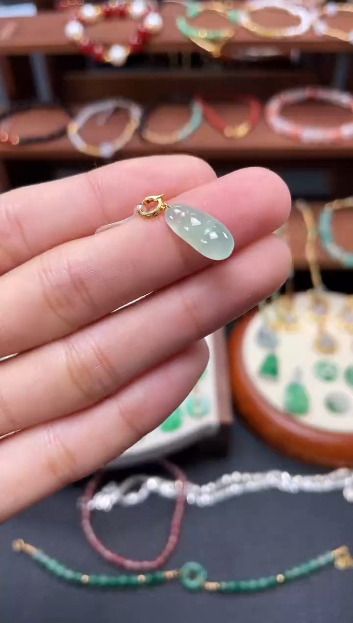 【闪购商品】翡翠吊坠(不含链)18K金镶嵌一个  JK257