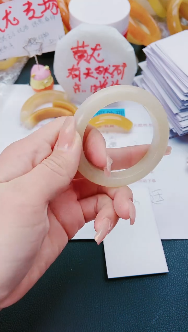 【闪购商品】石英质玉手镯未镶嵌K133-53-54