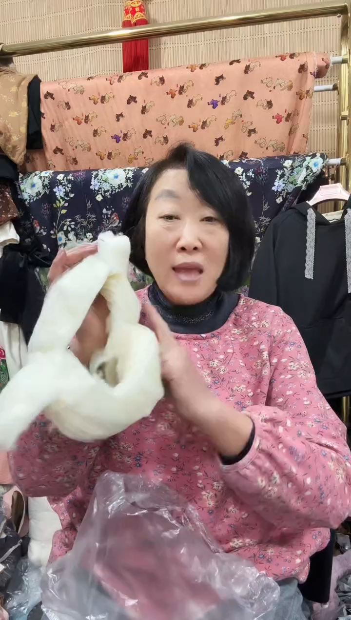 羊毛下脚料碎料3斤一单（有无纺布）