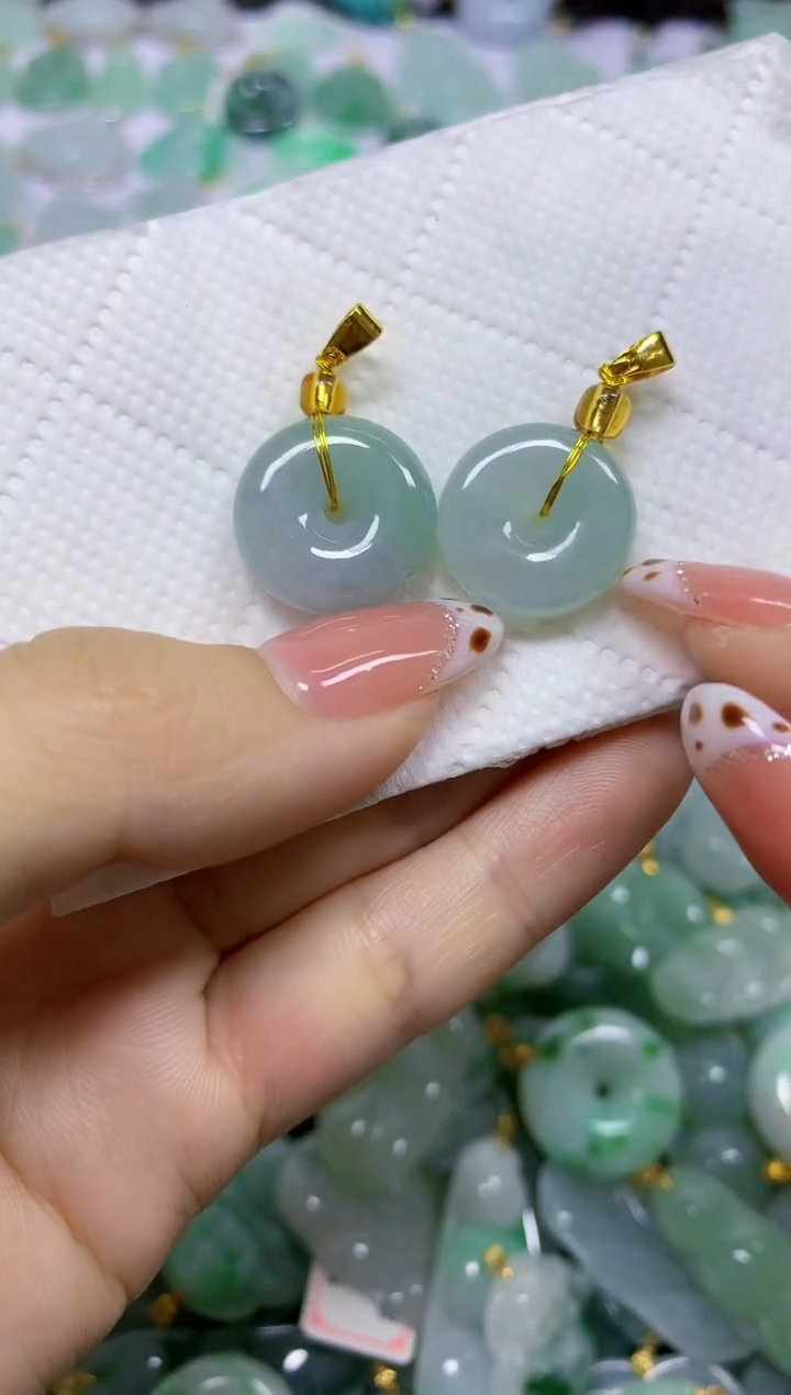 颈饰未镶嵌翡翠天然翡翠A货