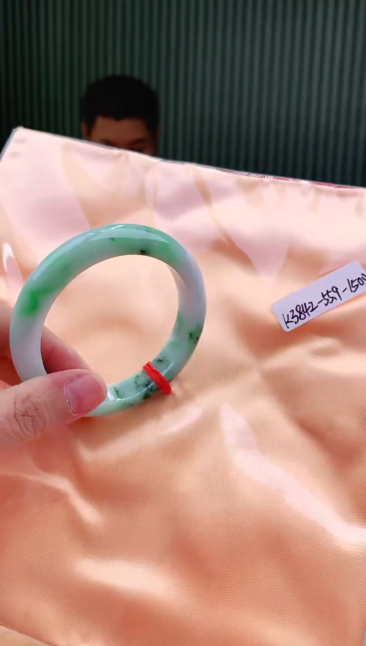 未镶嵌手镯翡翠55+