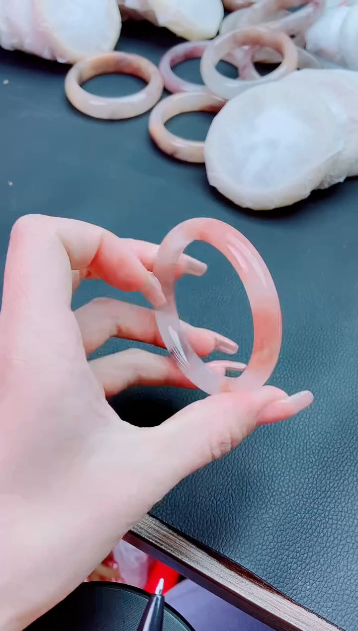 【闪购商品】石英质玉手镯未镶嵌L143-55-54