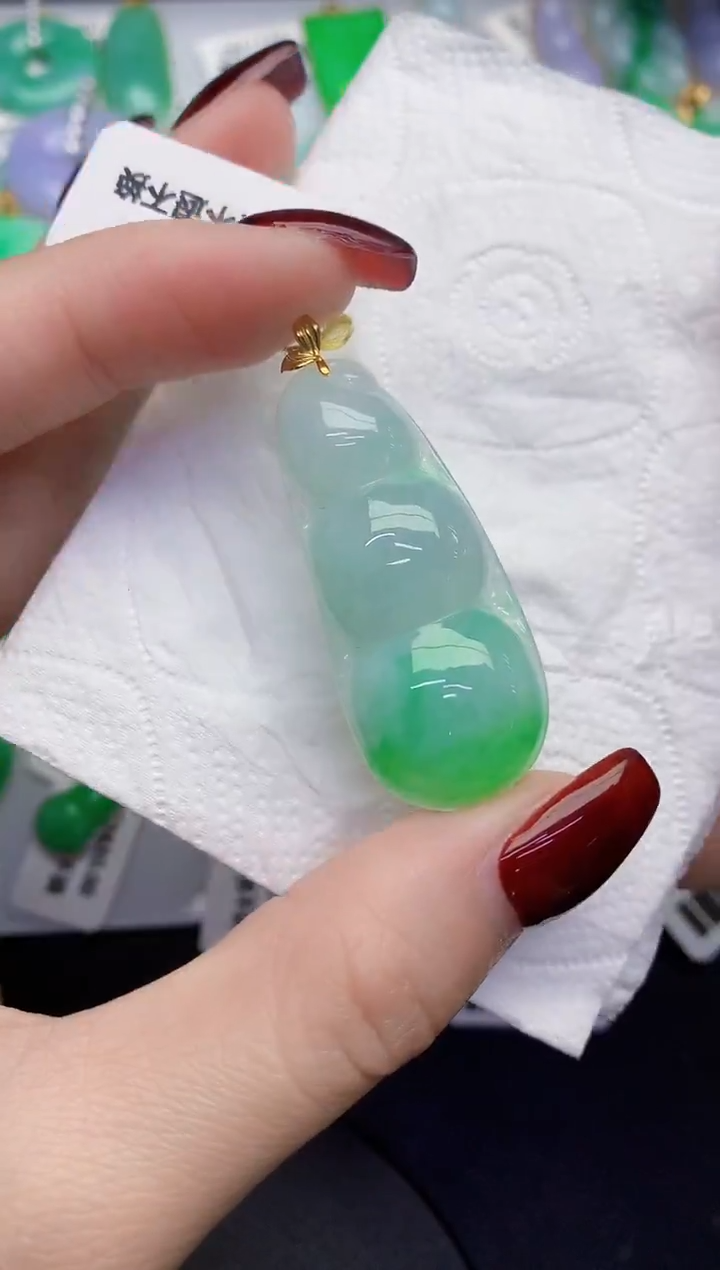 颈饰18K金镶嵌翡翠缅甸天然翡翠A货