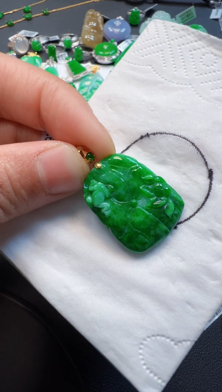 【闪购商品】定制翡翠18K金镶嵌1380元