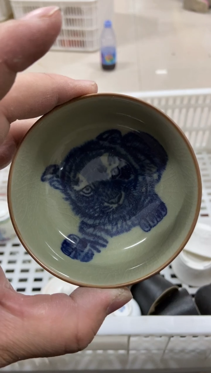 杯子瓷无运费险有瑕疵的摄影的产品有使用过的痕迹有点脏介意勿拍