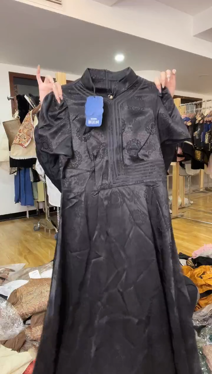 XL码      115-125斤   裙子