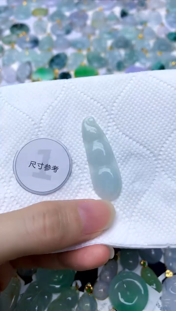 颈饰未镶嵌翡翠天然A货翡翠