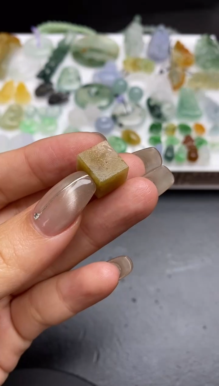 【闪购商品】定制翡翠未镶嵌翡翠毛货~