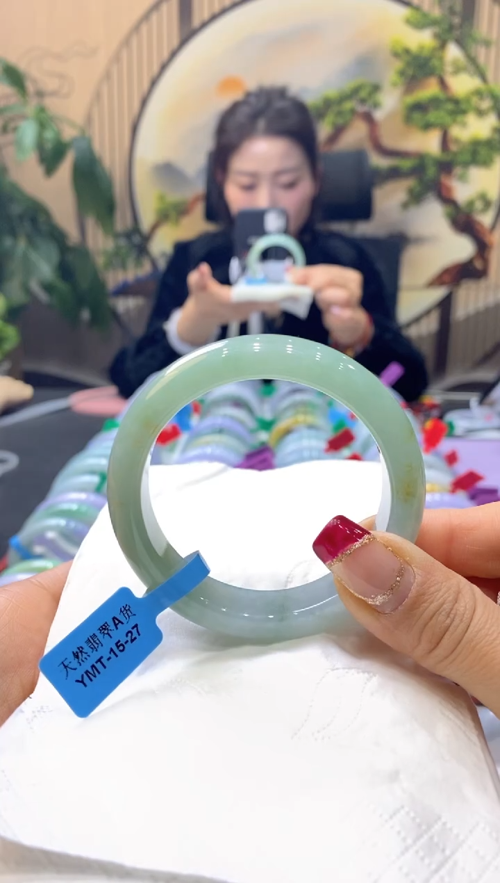 【闪购商品】翡翠手镯未镶嵌99913885