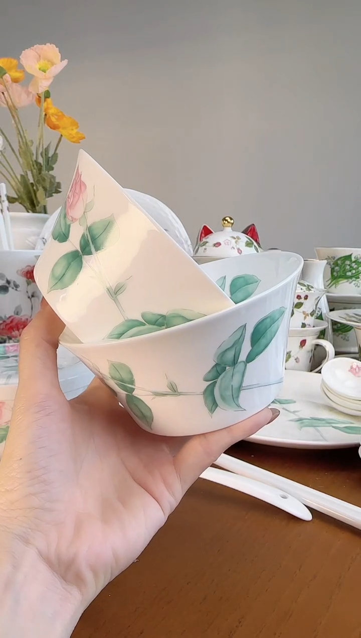 【闪购商品】玫瑰高骨瓷米碗2个