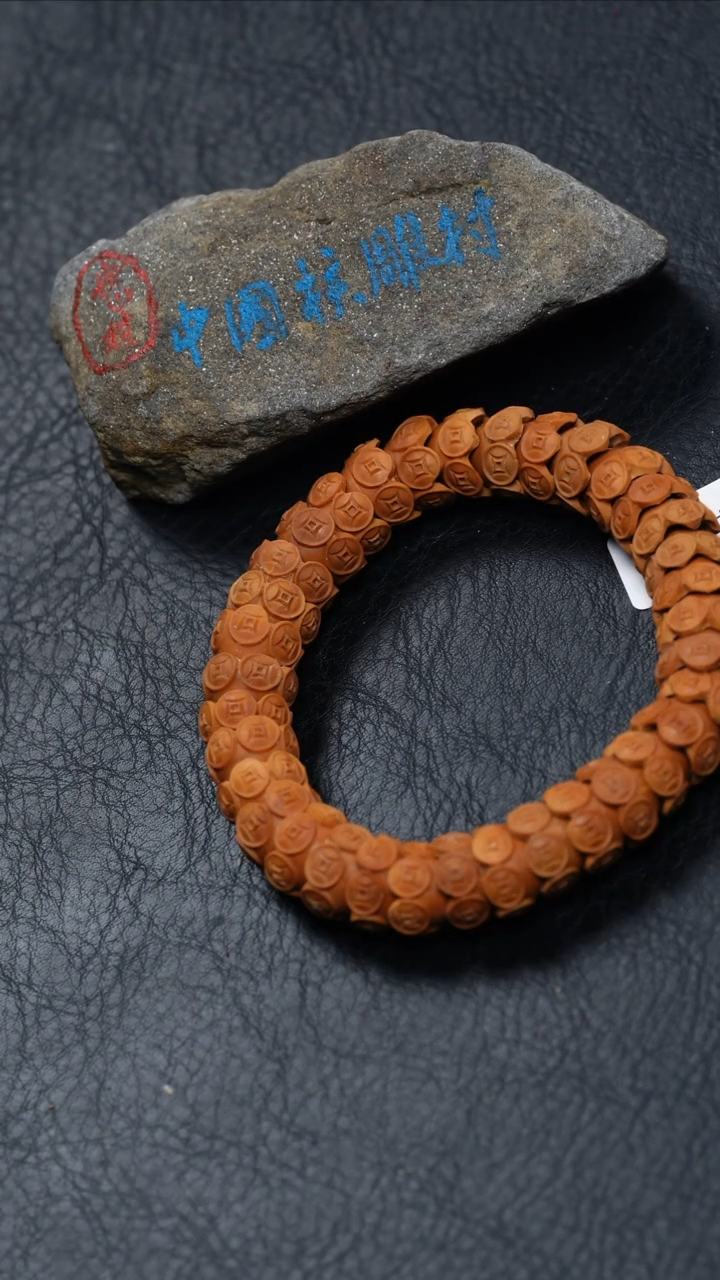 【闪购商品】橄榄核吊坠橄榄核