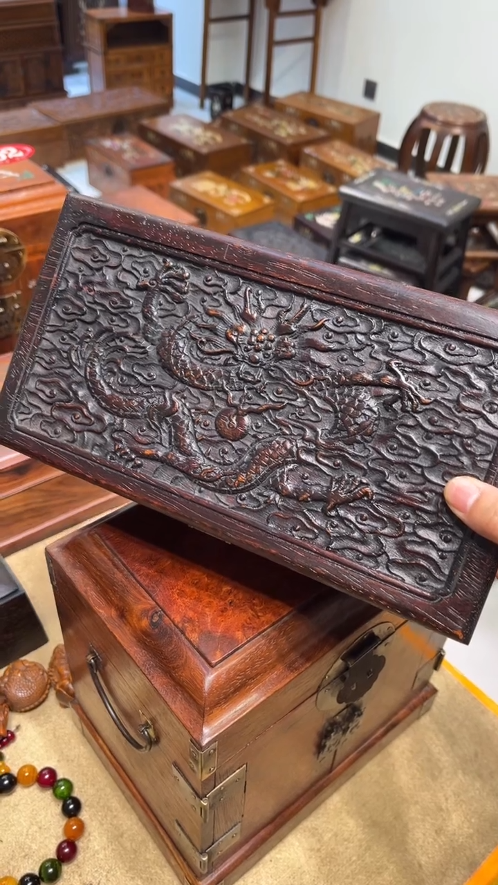 【闪购商品】贡木五爪金龙雕刻首饰盒