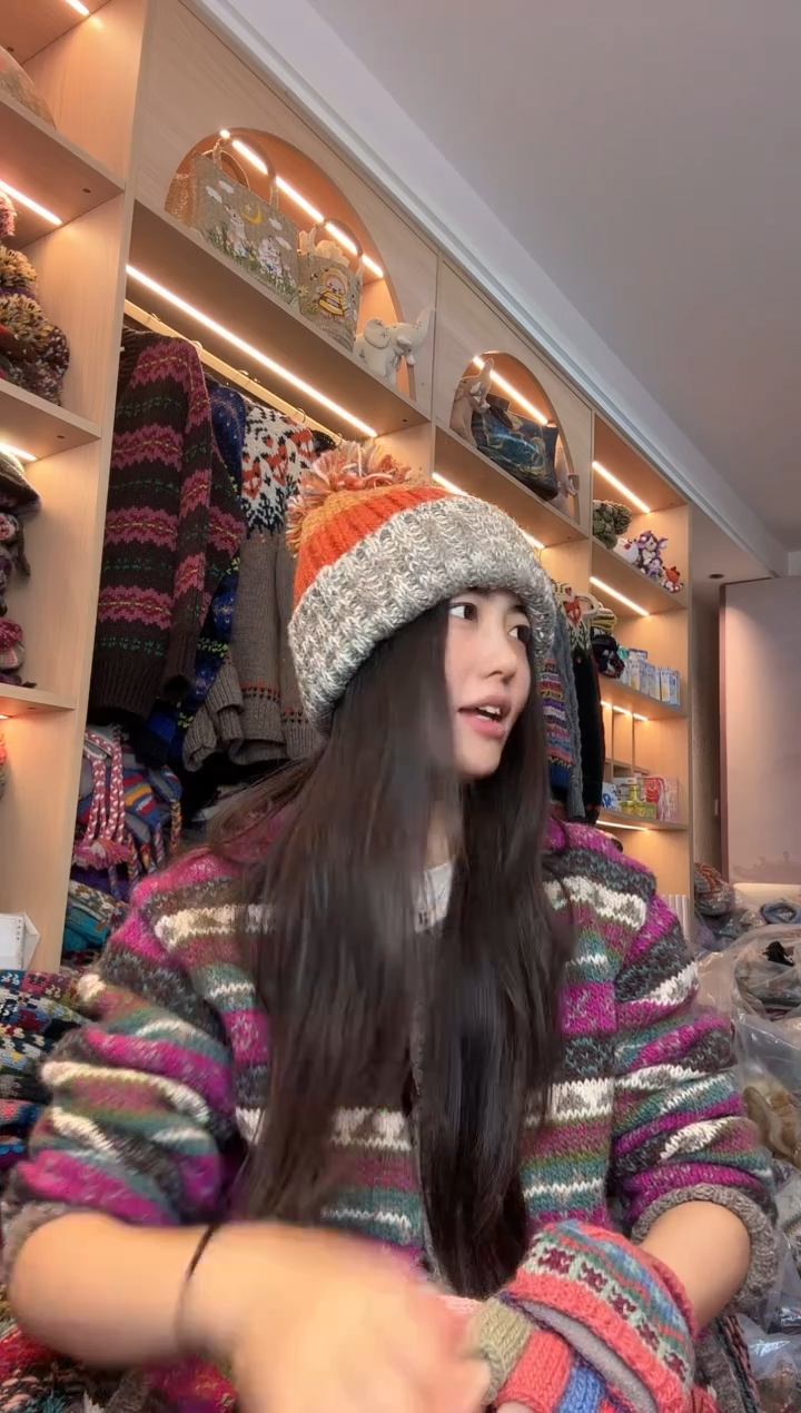 羊毛灰南翻边帽  