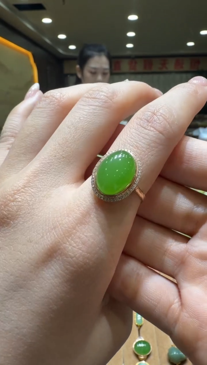 颈饰18K金镶嵌和田玉戒指备注圈口11-19