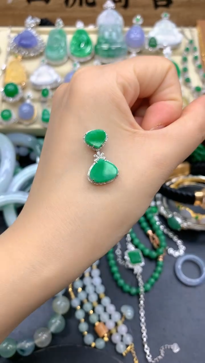 【闪购商品】翡翠颈饰18K金镶嵌96-中国好珍宝