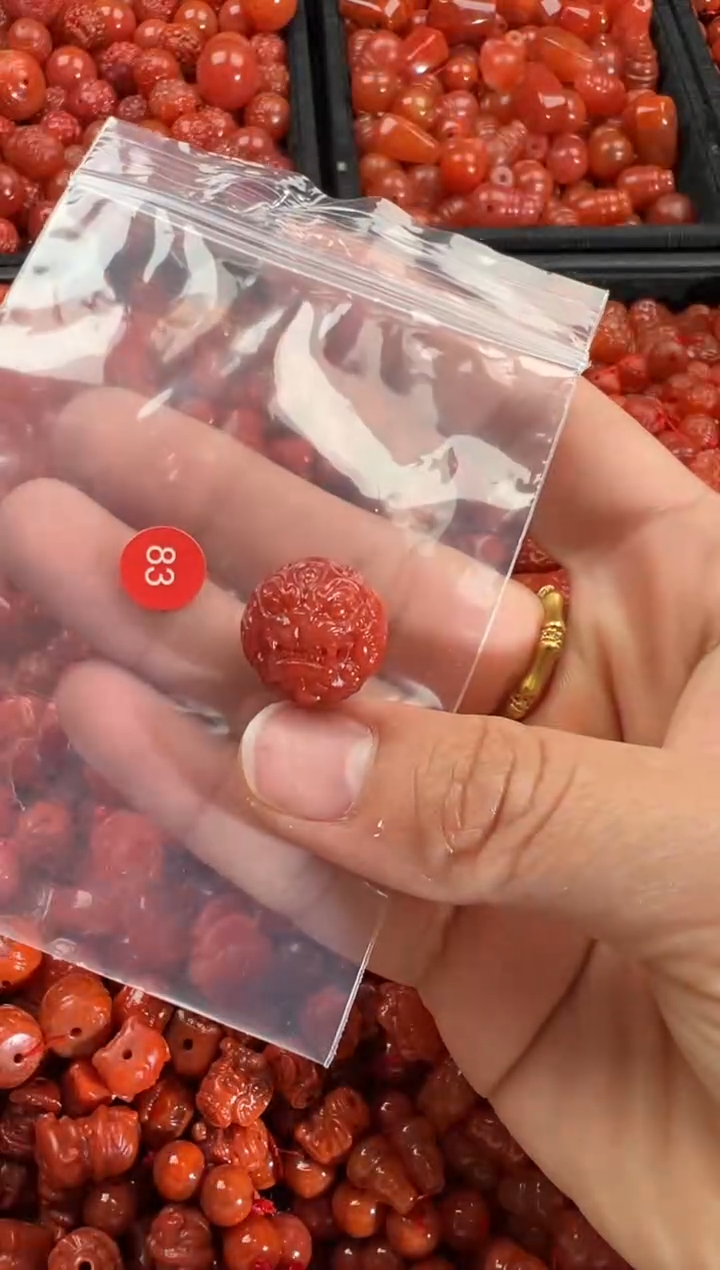 【闪购商品】南红玛瑙颈饰未镶嵌1