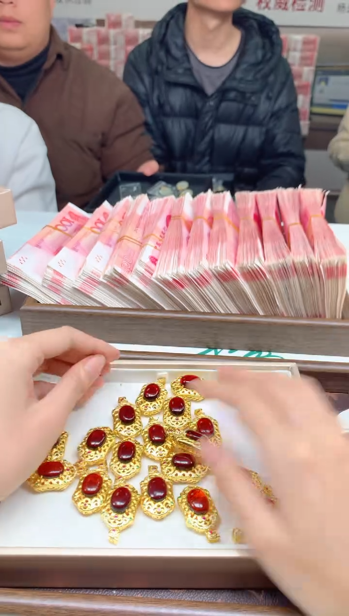 【闪购商品】翡翠耳饰银S925镶嵌天然A货翡翠-多样性发货