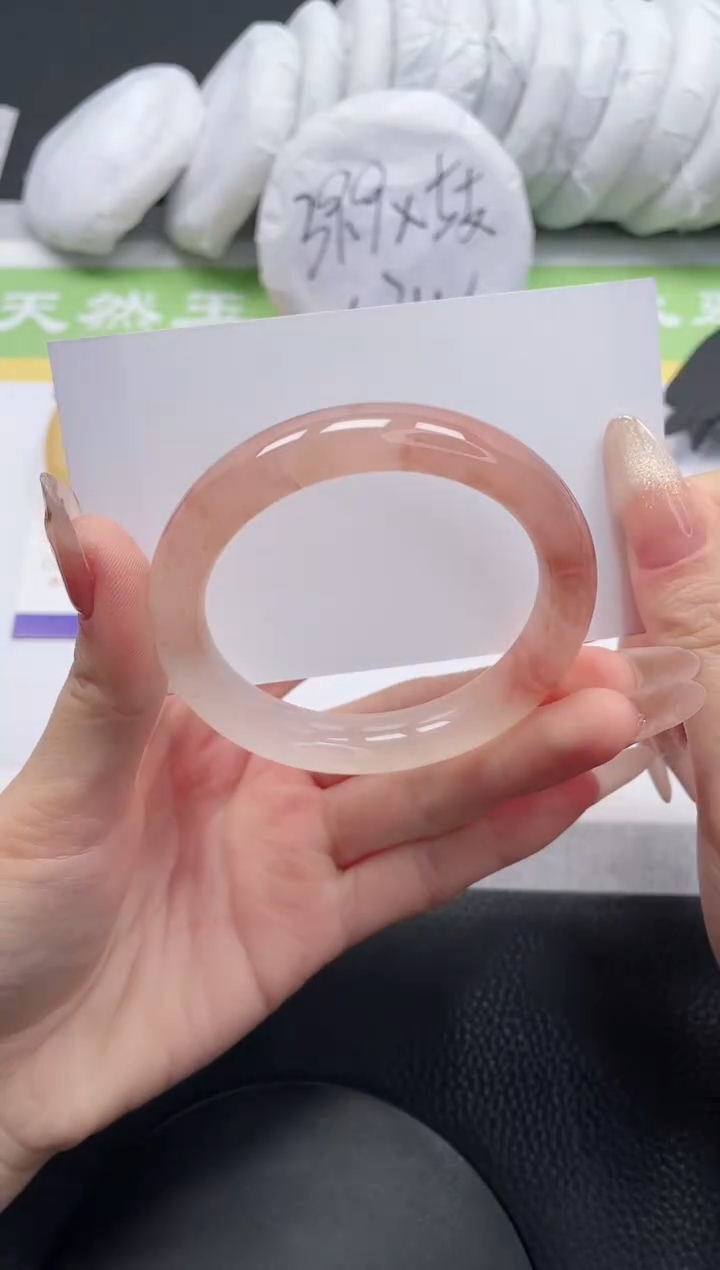 【闪购商品】石英质玉手镯未镶嵌A119-52.4