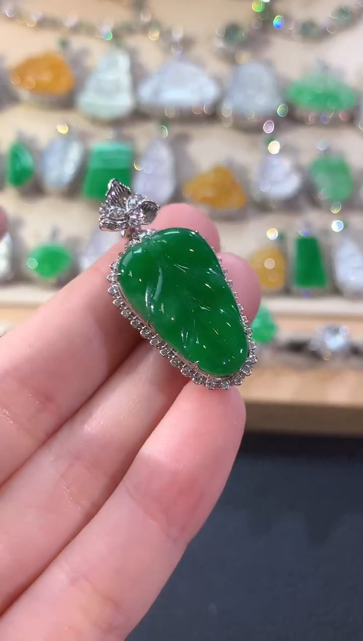 吊坠(不含链)18K金镶嵌翡翠冬日珠宝Q96