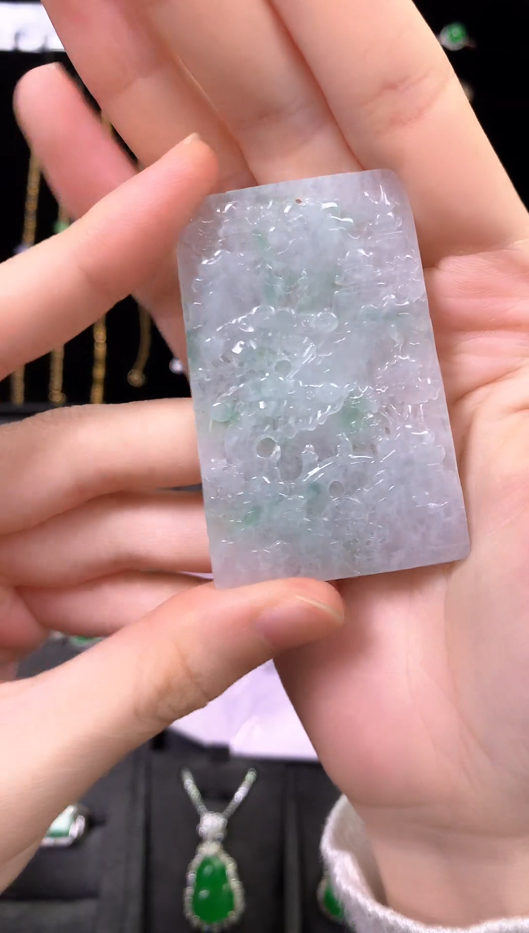 颈饰未镶嵌翡翠吊坠