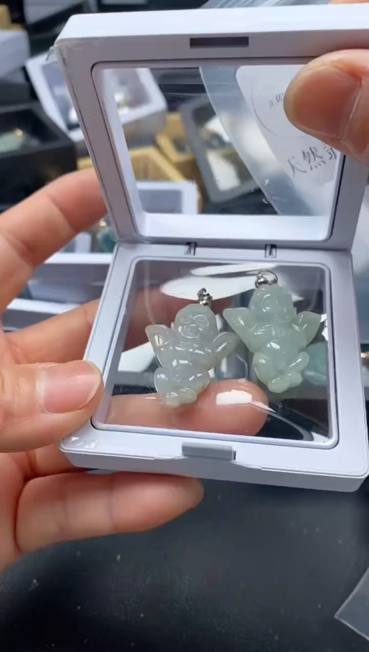 翡翠未镶嵌吊坠(不含链)1604