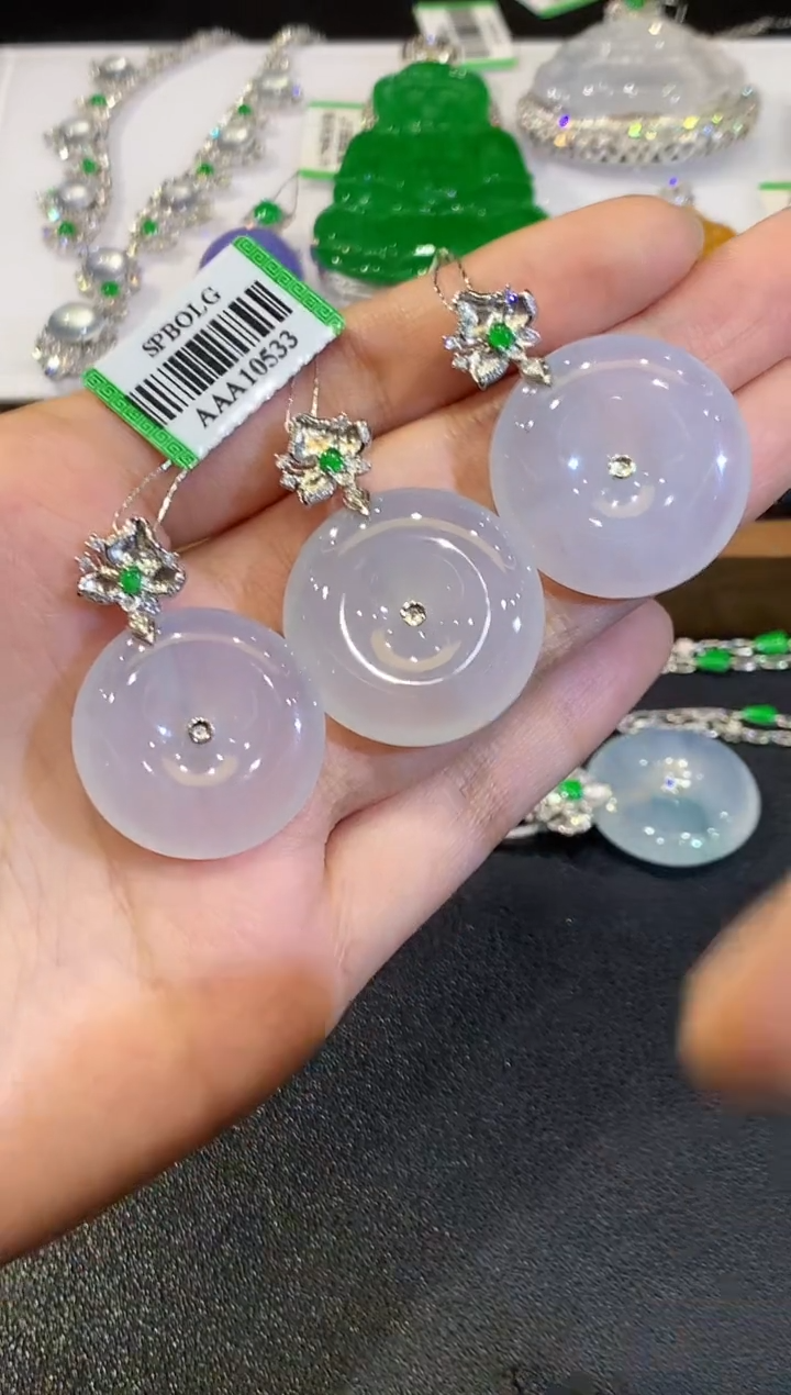 翡翠18K金镶嵌吊坠(不含链)CM多样性发其一