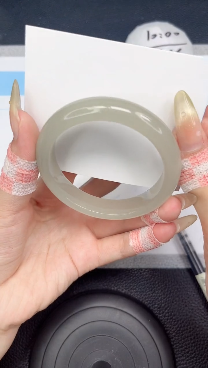 石英质玉手镯未镶嵌224-56.8