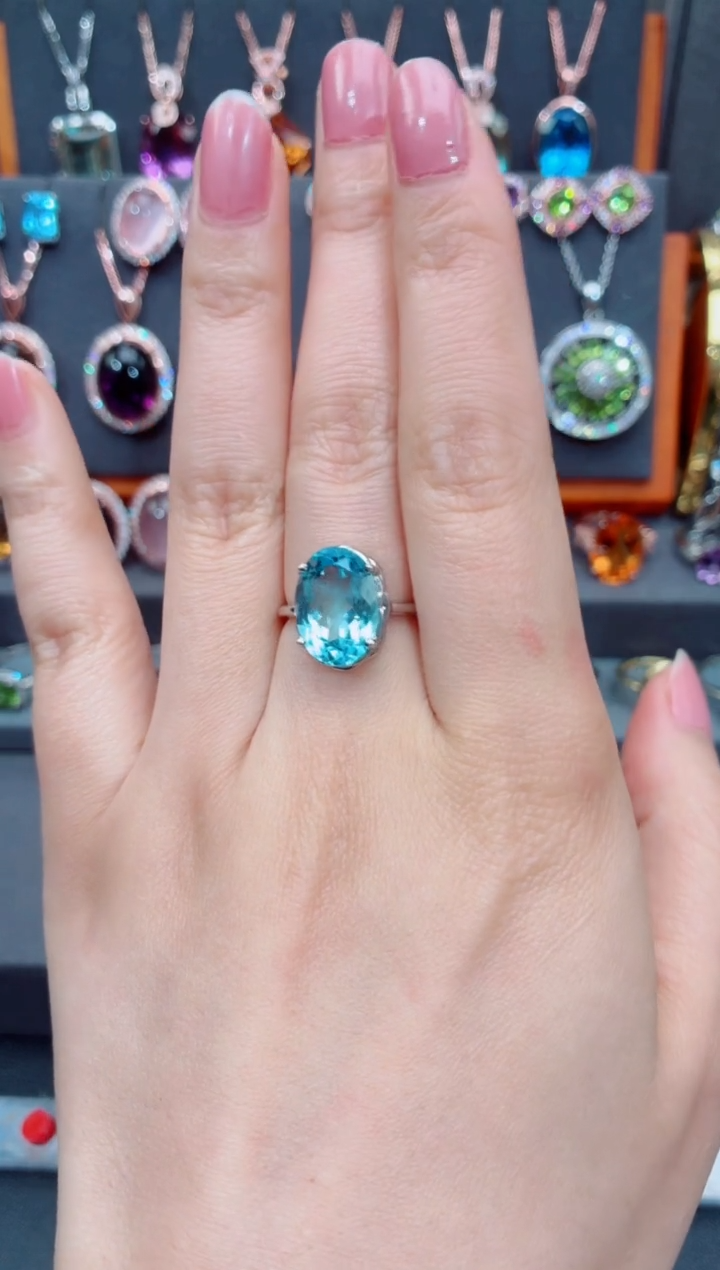 银S925镶嵌托帕石戒指托帕石戒指