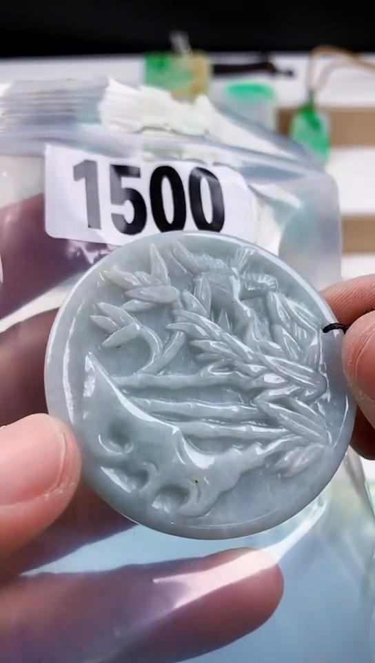 【闪购商品】翡翠挂件未镶嵌天然翡翠吊坠挂件