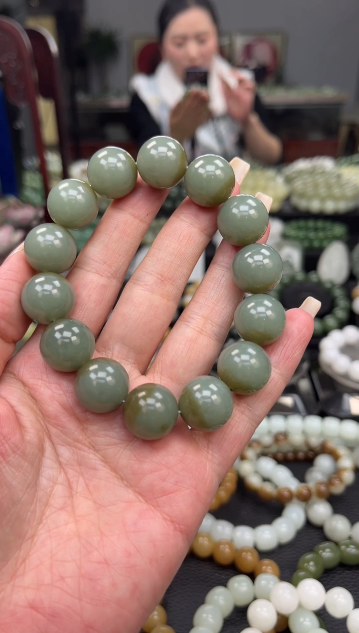 【闪购商品】和田玉手串未镶嵌新疆且末聚宝盆卡16