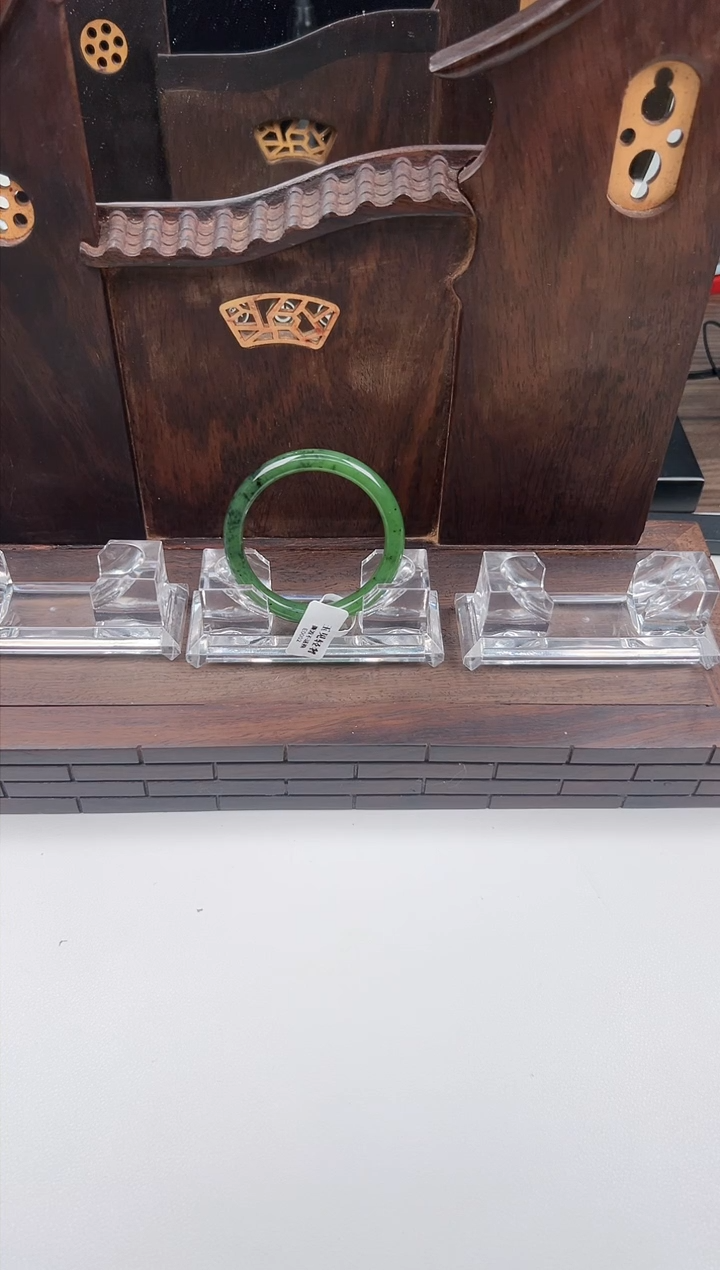 【闪购商品】和田玉手镯未镶嵌51.5 碧玉