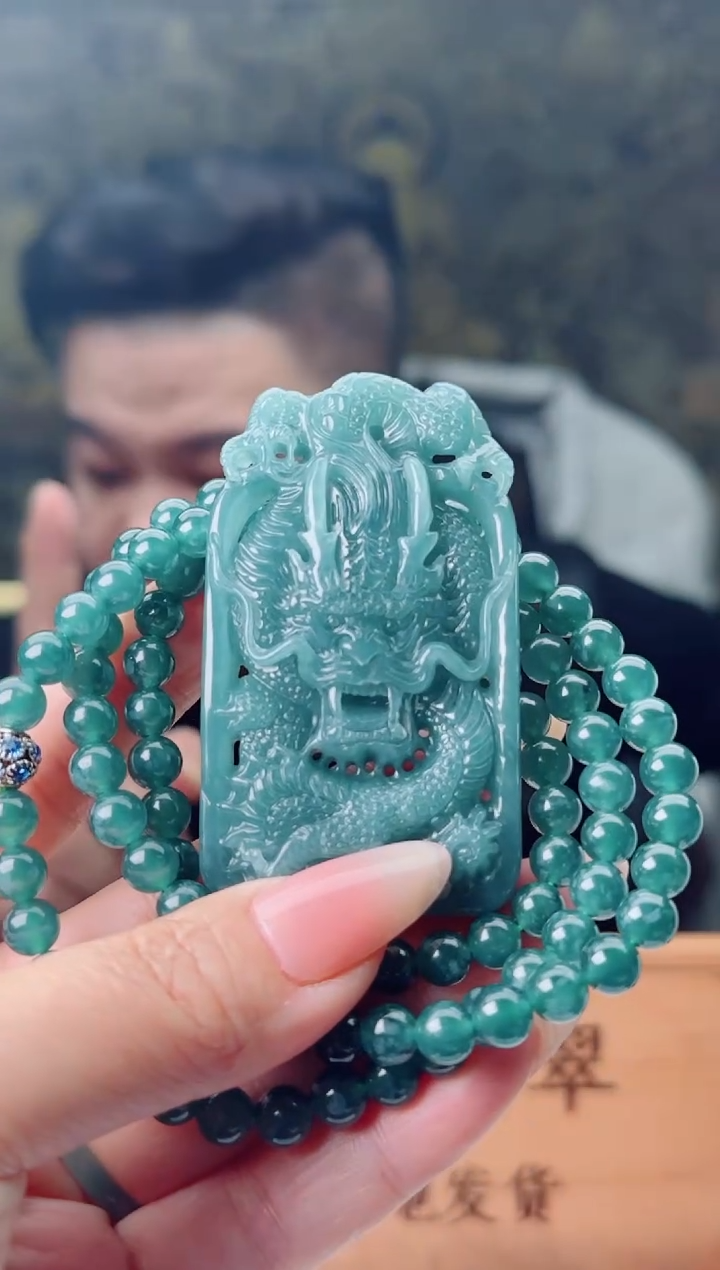 【闪购商品】翡翠颈饰未镶嵌11111111